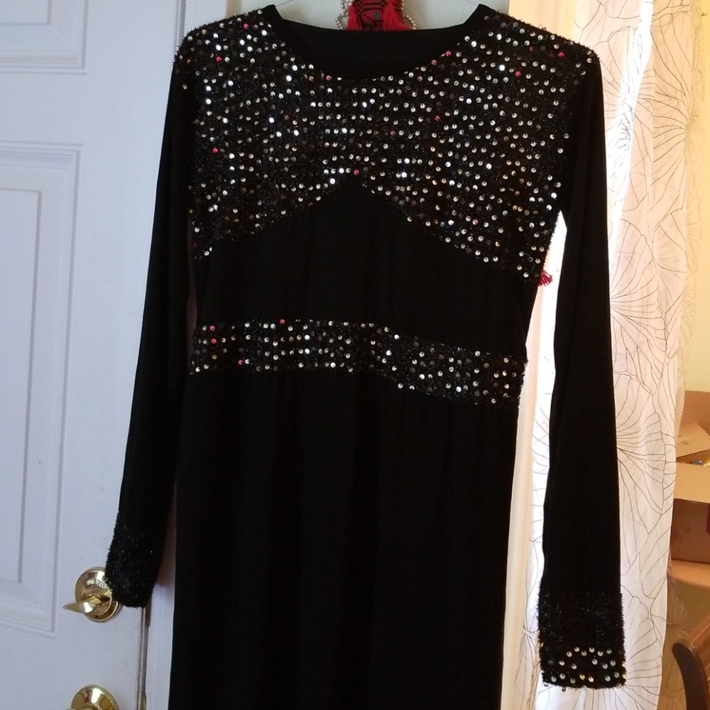 Long black w/ gold sequins dress